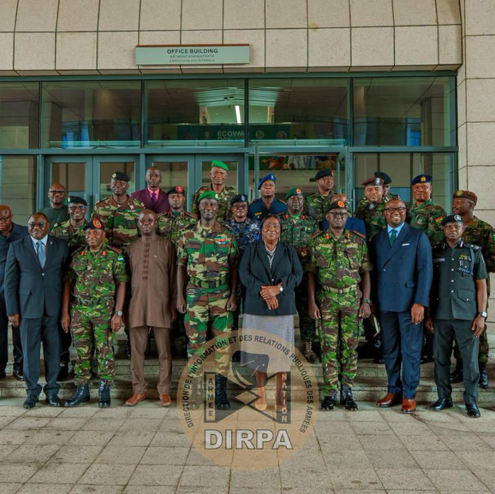 CEDEAO : le vice-amiral d’escadre Oumar Wade prend la tête du Comité des chefs d’état-major de la Défense