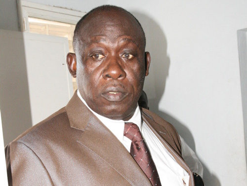 CAMBRIOLAGE DU DOMICILE DE BABA TANDIAN: Mamadou Boiro accusé d’avoir volé 30 millions en bijoux, 1000 euros, 450.000 f et 5 montres de marque, nie toujours