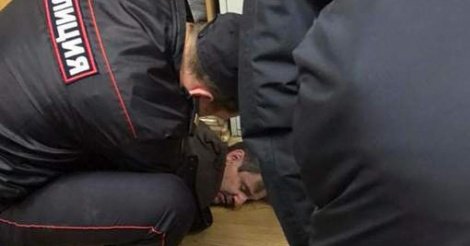 Une journaliste russe d'une radio critique du pouvoir poignardée