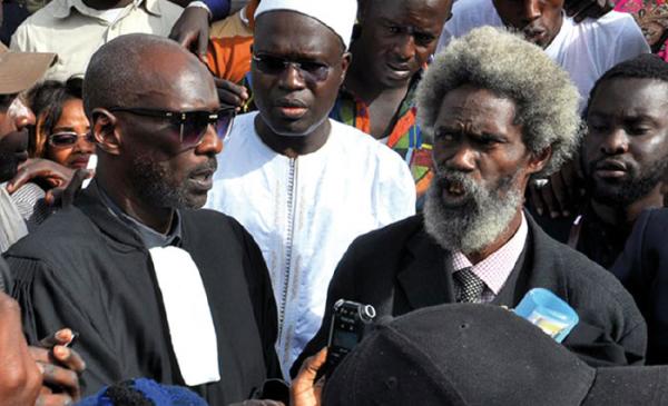 INTERDITS D’ACCES A REBEUSS: Les avocats de Khalifa SALL dénoncent de nième injustice “qui illustre la singularité du dossier du maire de Dakar”