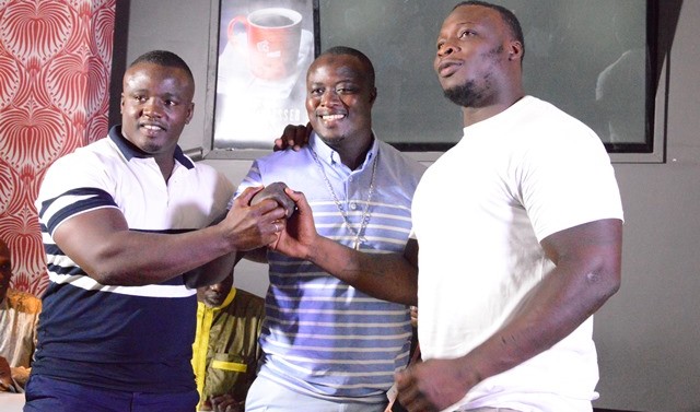 AMA BALDE A PAPA SOW: «Si tu restes sur place, je te battrai en moins d’une minute»