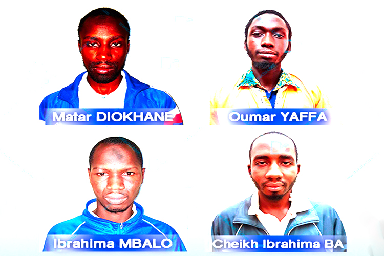 Abdou Akim Bao Mbacké alias Abou Oumar explique en détail le maniement des armes aux côtés des combattants d’Aqmi au Nord Mali