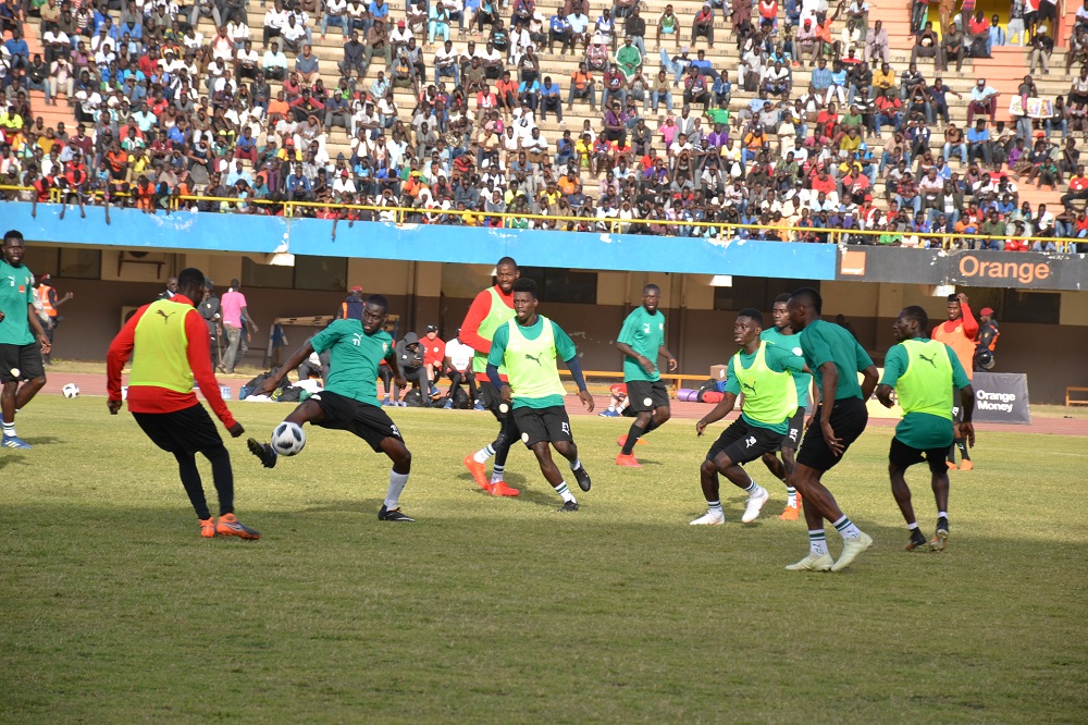 ULTIME SEANCE HIER A LEOPOLD SENGHOR: Ateliers et jeu réduit