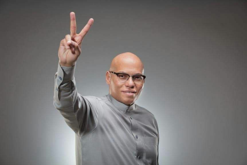 Karim Wade annonce encore son retour au Sénégal: "je suis en route pour faire face à mes devoirs"