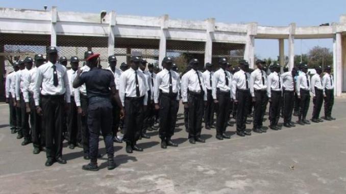 USURPATION DE FONCTION, FAUX ET USAGE DE FAUX: L’Asp confectionne une fausse carte de police à son ami vigile, ce dernier tente de violer une femme