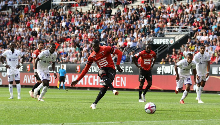 Форвард Ренна Ісмаїла Сарр зацікавив Челсі, Арсенал та Тоттенхем