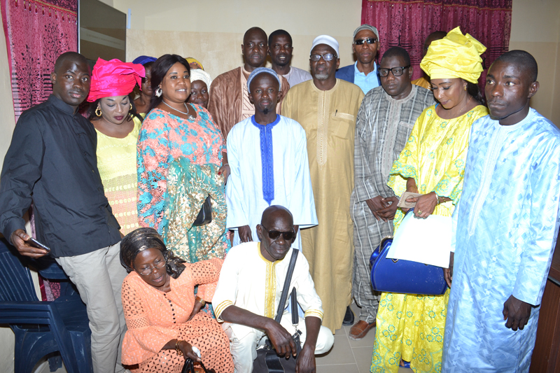 VISITE DE PROXIMITÉ :Une forte délégation des jeunes de l'APR conduite par Pape Demba ndiaye à Thiès prêt à offrir un 2ème mandat à Macky