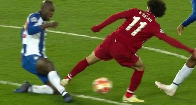 PHOTO : la vilaine semelle de Salah