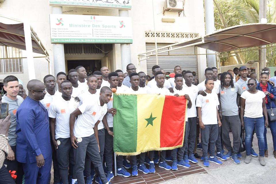 CEREMONIE DE REMISE DU DRAPEAU: Les cadets gonflés à bloc