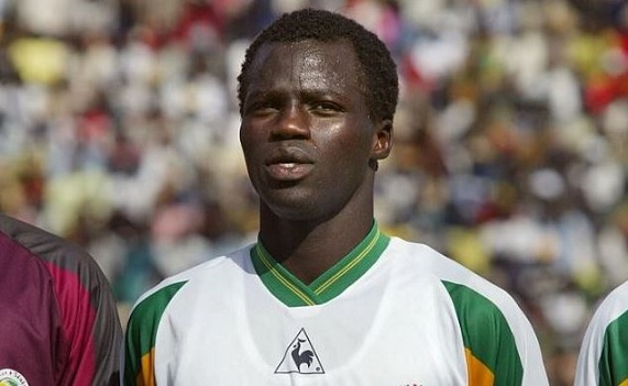 IL OFFRE 1 MILLION ET UN TERRAIN A CHAQUE MEMBRE DE SA FAMILLE : Pape Sarr, un ancien Lion au grand cœur