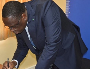 ASSISES DU SPORT SENEGALAIS  : 100 Mds FCFA (152 millions € ) même pas la clause libératoire d'un bon joueur dans le monde ,pour gagner 1000 Mds en 10 ans et des coupes en Afrique et dans le monde