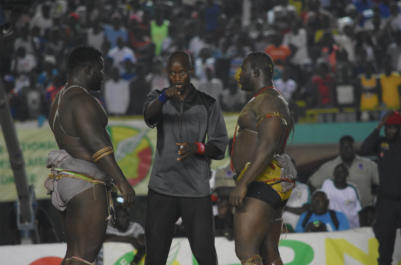 MODOU LO vs EUMEU SENE : Le film du combat en images