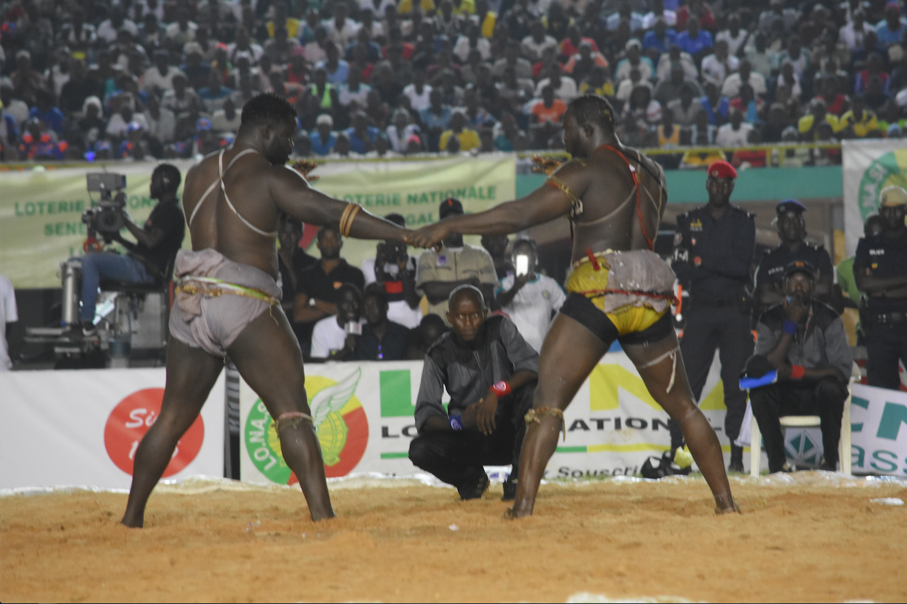 MODOU LO vs EUMEU SENE : Le film du combat en images