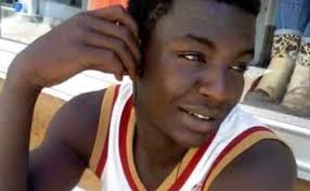 Drame aux HLM 5: Un jeune homme sauvagement poignardé