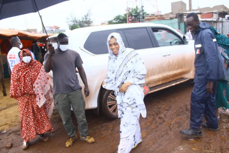 Magal 2020 : Sokhna Aida Diallo au Mali pour acheter des bœufs