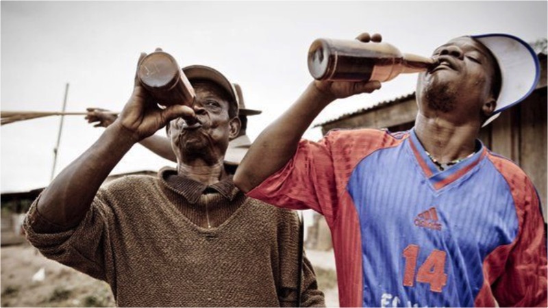 Pikine Touba Seras : un homme de 80 ans boit trop d’alcool, s’écroule et meurt