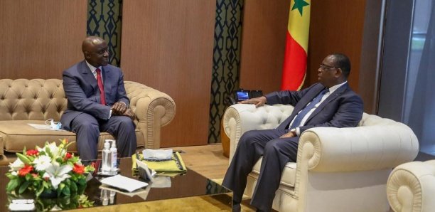 CESE: Macky Sall augmente les indemnités des conseillers, le peuple s’enfonce dans la misère !