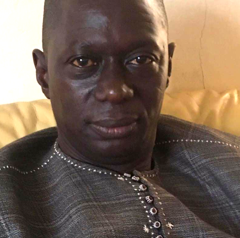 BOCAR DIONGUE, RESPONSABLE APR PARCELLES ASSAINIES, MEMBRE DE LA CCR«Si le Président essaie de nous imposer Moussa Sy, nous ne le soutiendrons même pas et on perdra la commune… l’opposition gagne du terrain… Amadou Bâ est le meilleur profil pour les