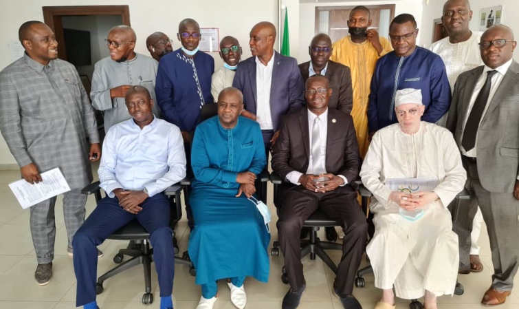 PROTOCOLE D'ACCORD ACTANT LE CONSENSUS RELATIF A LA GOUVERNANCE DU FOOTBALL Le document cosigné par les candidats, le collège des présidents de ligues et le coordonnateur soumis à l'approbation des acteurs du football sénégalais