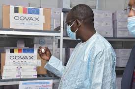 RÉCEPTION DE 200.000 DOSES DU ROYAUME DE BELGIQUE Abdoulaye Diouf Sarr cible les étudiants et les enseignants
