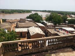 Ballou, une commune qui manque de tout