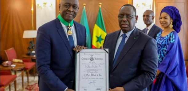 Makhtar Diop, Commandeur dans l'Ordre national du Lion