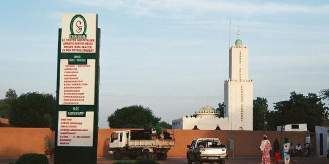 DR MOR DIAW, DIRECTEUR DES ÉTABLISSEMENTS PUBLICS DE SANTÉ:  «Dans cet hôpital, on n’a pas moins de trois gynécologues et une quinzaine de sages-femmes»