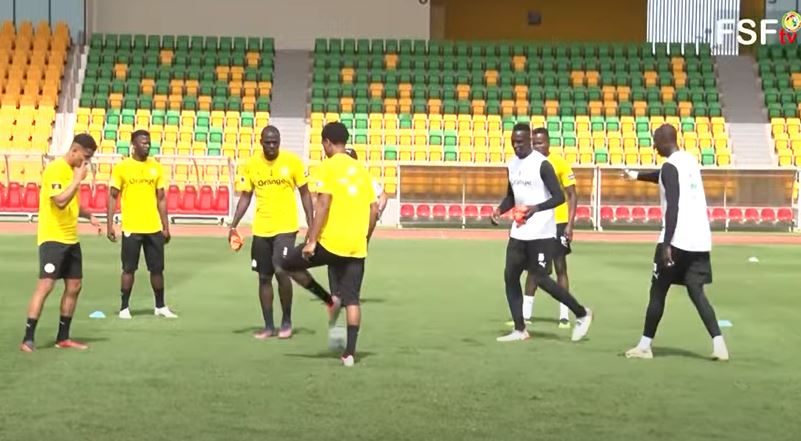 15 MINUTES CHRONO :Du stade Abdoulaye Wade à l’annexe pour le dernier galop avant Rwanda