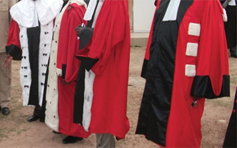 Réformes sur la Cour suprême : la balle dans le camp du Président