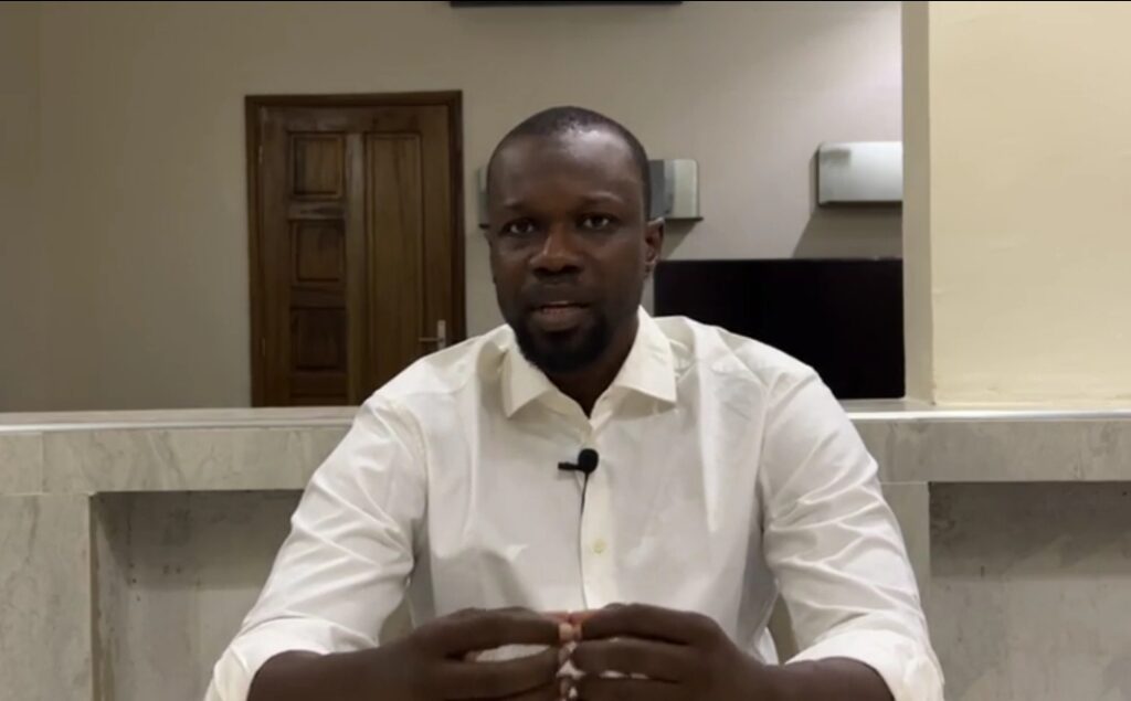 Ousmane Sonko, l’homme des wax waxeet