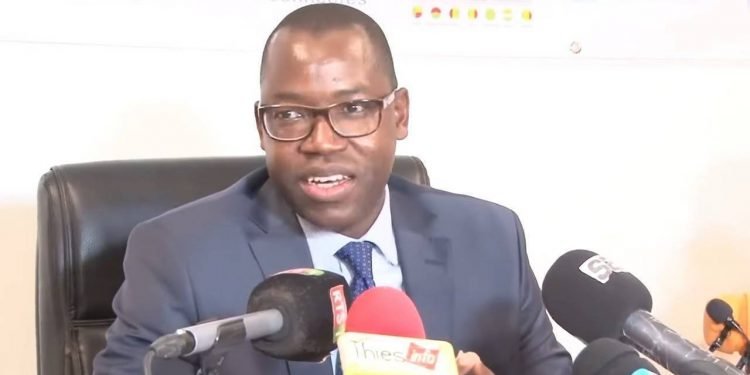 Remplacement de Amadou Manel Fall par Modou Mamoune Ngom : Les Précisions du Ministère de L’Economie Numérique et des Télécommunications
