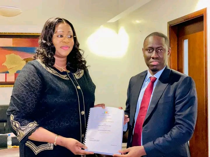 Pape Malick Ndour et les jeunesses républicaines : c’est quoi le problème ?