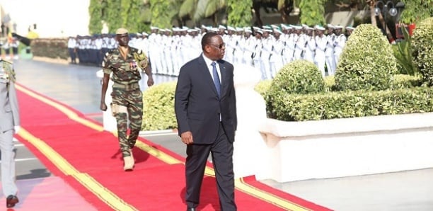 JOURNEE DES FORCES ARMEES – LA HARANGUE DE COMMANDANT MACKY AUX MILITAIRES :«Le bon soldat se méfiera toujours de l’appel des sirènes et de l’exposition aux médias et réseaux sociaux… Le bon soldat obéira toujours à ses supérieurs»