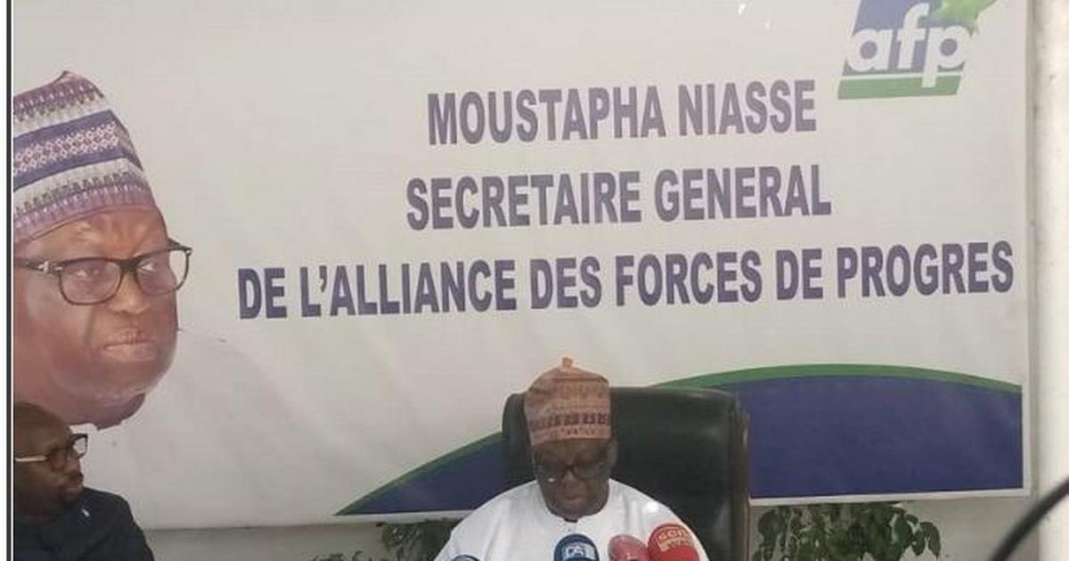 RELANCE DE L’ANIMATION DE L'AFP :Niasse compte offrir 50.000 cartes demembres aux nouveaux adhérents
