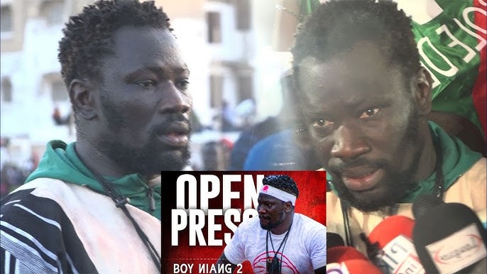 OPEN PRESS: Boy Niang 2 aussi a amené un homme en cagoule