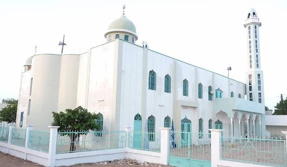 Macky prie «Jumma» à la Grande mosquée de Tamba et rentre ce soir pour préparer son discours de demain