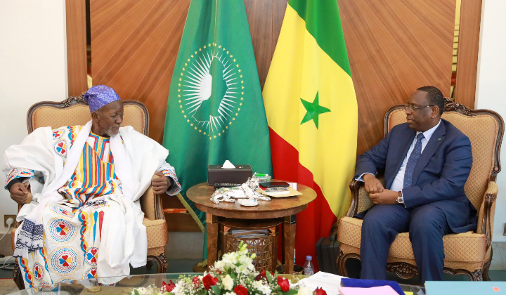 Le Khalife de Médina Baye reçu par Macky