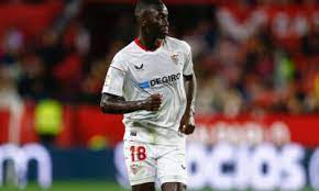 Séville veut garder Pape Guèye