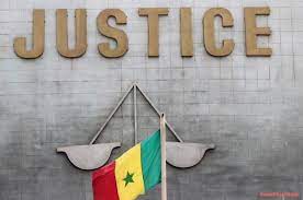 TROUVANT LA PROCÉDURE TROP LONGUE: Doudou Sangotte, victime d'escroquerie, entre dans le bureau du juge d’instruction et l’agresse