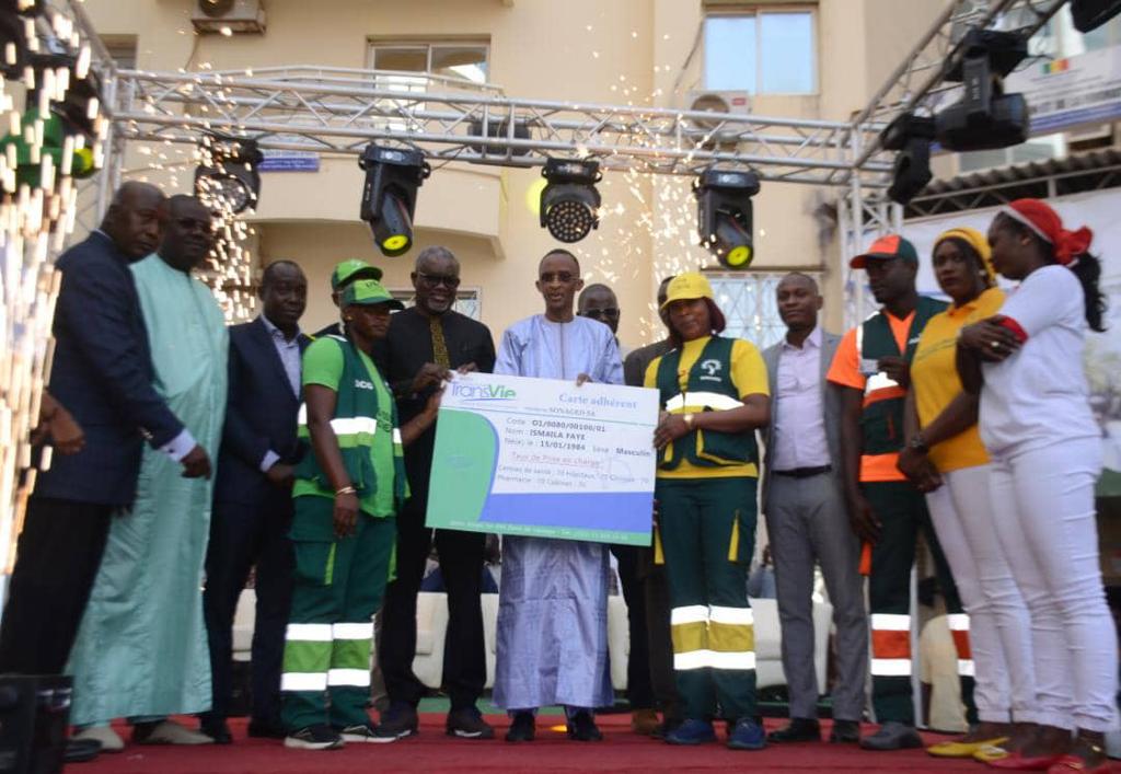  La Société nationale de gestion intégrée des déchets (SONAGED) a élargi la prise en charge médicale à tous ses travailleurs à travers la mise en place d’un système d’assurance santé, a annoncé lundi son directeur général Mass Thiam.