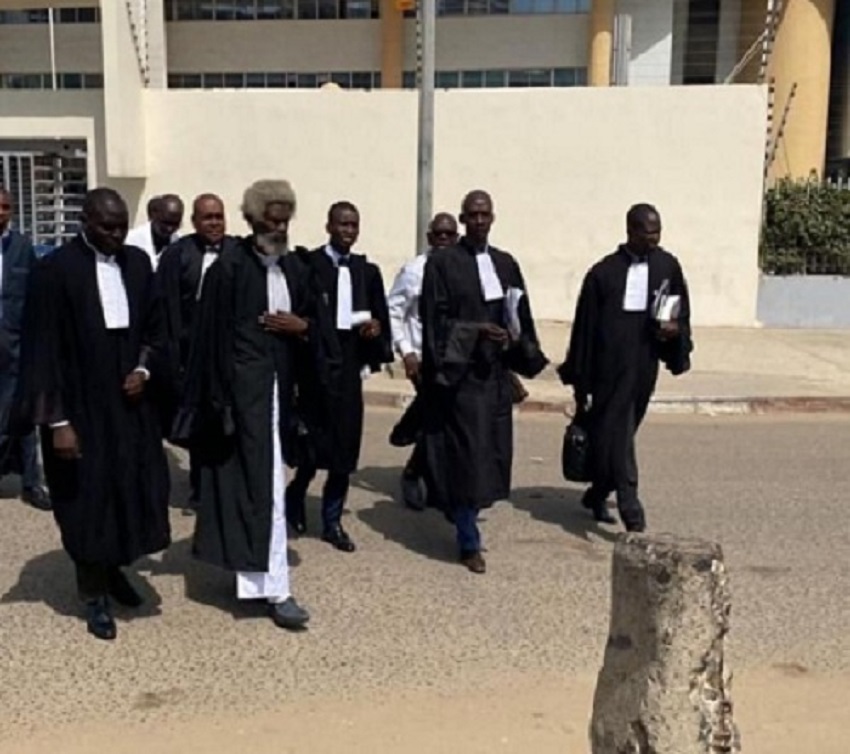 DES AVOCATS EMPÉCHÉS DE VOIR LEUR CLIENT OUSMANE SONKO «SÉQUESTRÉ» : L'Ordre des avocats s'indigne et dénonce cette «entrave» à l'exercice de la profession