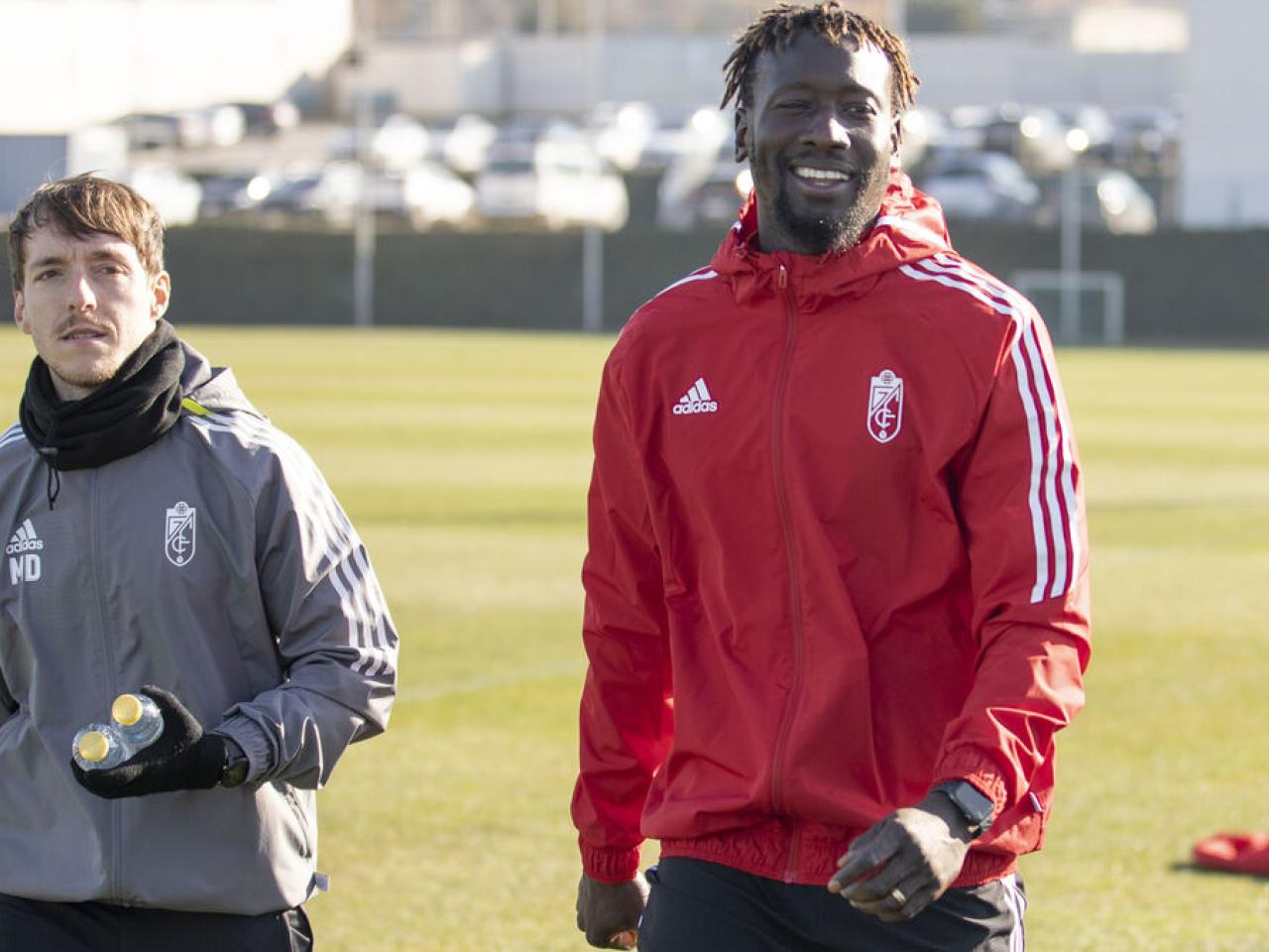 EN PRÊT DEPUIS JANVIER 2023 : Famara Diédhiou est officiellement un joueur de Granada pour 500.000 euros