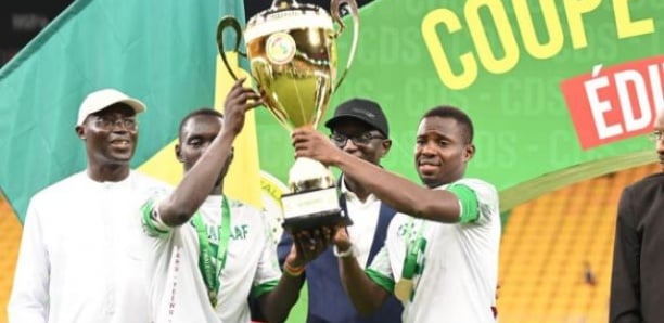 Les supporters ‘’politiques’’ délestés de leurs tee-shirts