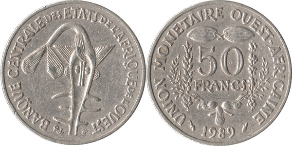 POUR UNE PIECE DE 50 F CFA : Deux vendeuses de sachets d'eau se battent à l'arrêt "Diouti Bi" de Rufisque et l'une d'entre elles casse le doigt de l'autre