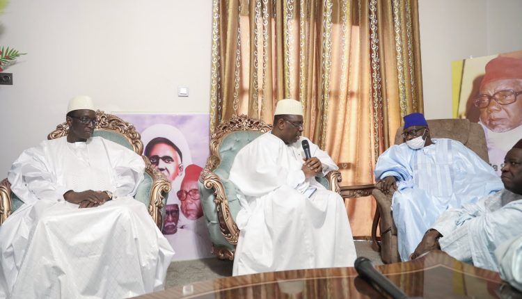 VISITE DU CHEF DE L'ETAT AU KHALIFE GÉNÉRAL DES TIDIANES : Serigne Babacar Sy Mansour adoube Amadou Ba devant Macky