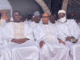 Khalifa Sall et la délégation de Yewwi côte à côte