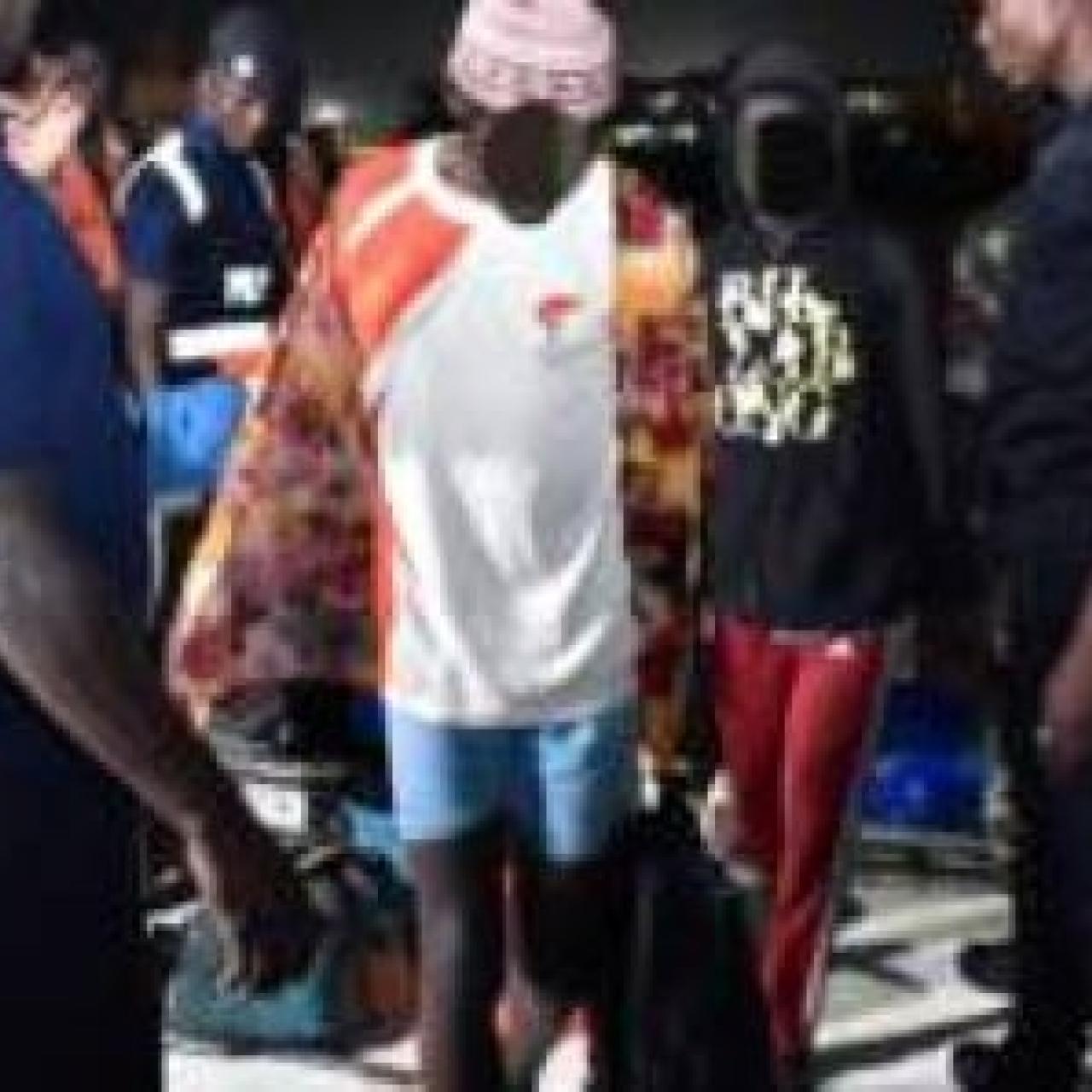 Migrants à 2 heures du matin sur la plage de pointe Sarène