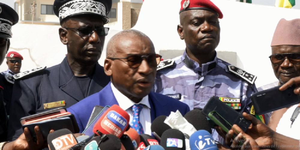 VISITE DU MINISTRE DE L'INTÉRIEUR AU CAMP ABDOU DIASSÉ : Me Sidiki Kaba satisfait des moyens d’intervention, de la puissance de répression et de riposte de la police