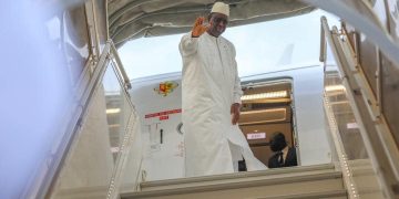 Macky quitte Paris pour enchaîner en Arabie Saoudite