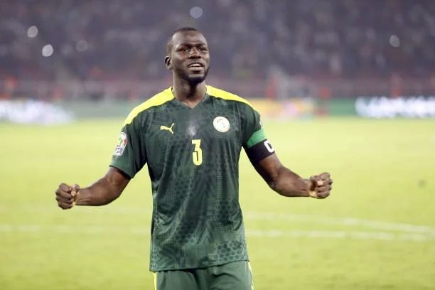 LES DUOS EN DÉFENSE, LA GESTION DU GROUPE AVEC LE « CONSEIL DES SAGES… »: Le capitaine Kalidou Koulibaly rassure avant le Sud Soudan et la Can